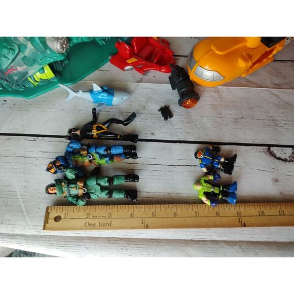 Fisher Price Rescue Heroes MICRO ADVENTURES Submarine Underwater Sea Playset Lot - Picture 15 of 16